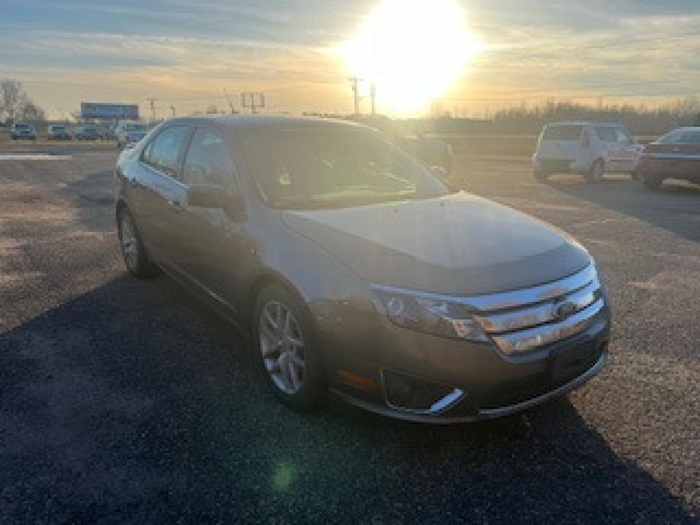 2011 Ford Fusion I4 SEL (3FAHP0JA4BR) with an 2.5L L4 DOHC 16V engine, located at 17255 hwy 65 NE, Ham Lake, MN, 55304, 0.000000, 0.000000 - Photo#6